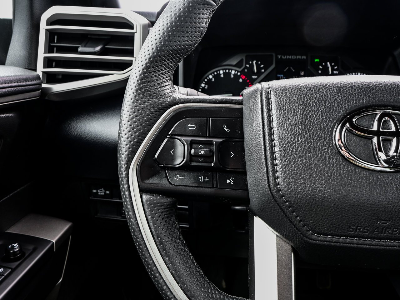 2025 Toyota Tundra 4x4 Crewmax SR Black Sherwood Park - photo #20