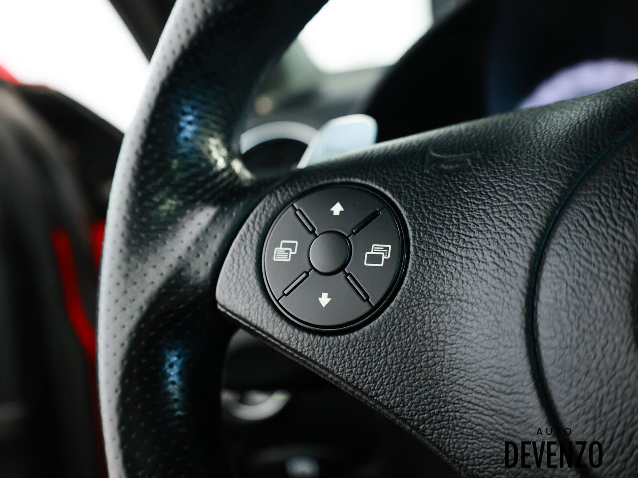 2009 Mercedes-Benz Classe-SL Red Saint-Eustache - photo #12