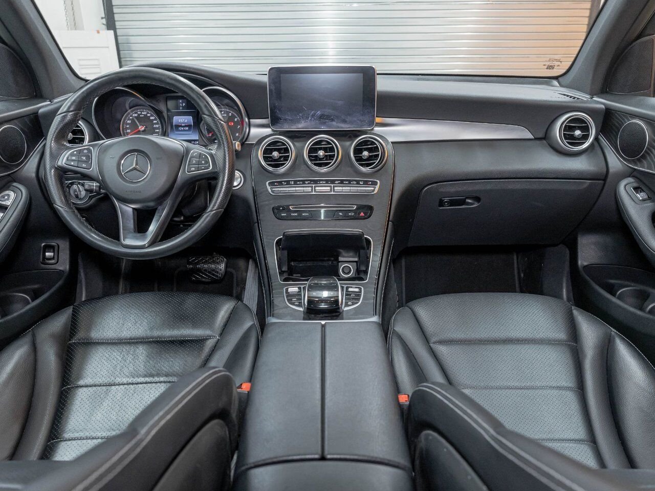 Mercedes-Benz GLC 300 4MATIC *TOIT* NAV CUIR SIÈGES CHAUFF 2018 Gris Saint-Jérôme - photo #11