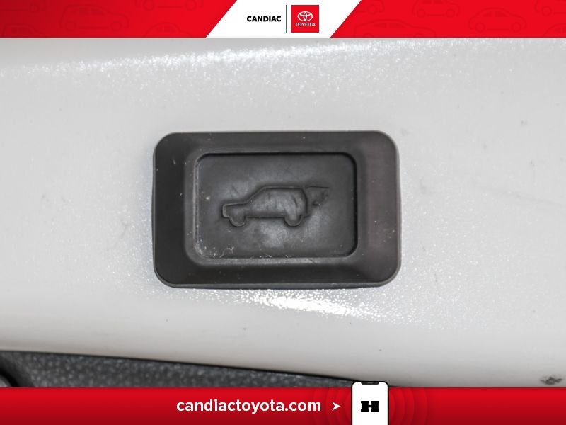 2024 Toyota Rav 4 White Laval - photo #34
