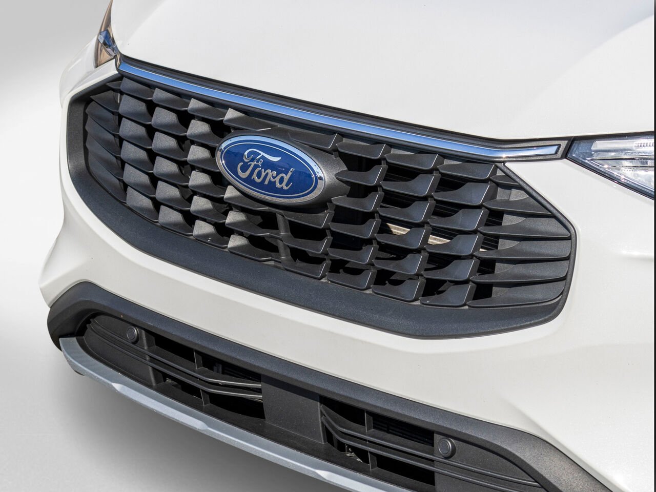2023 Ford Escape VHR TA White Châteauguay - photo #33
