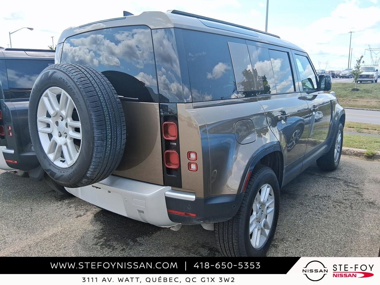 Land Rover Defender 110S 2025 Beige Ste-Foy - photo #1