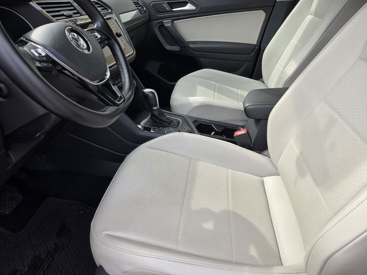 2019 VOLKSWAGEN TIGUAN Black Amos - photo #10