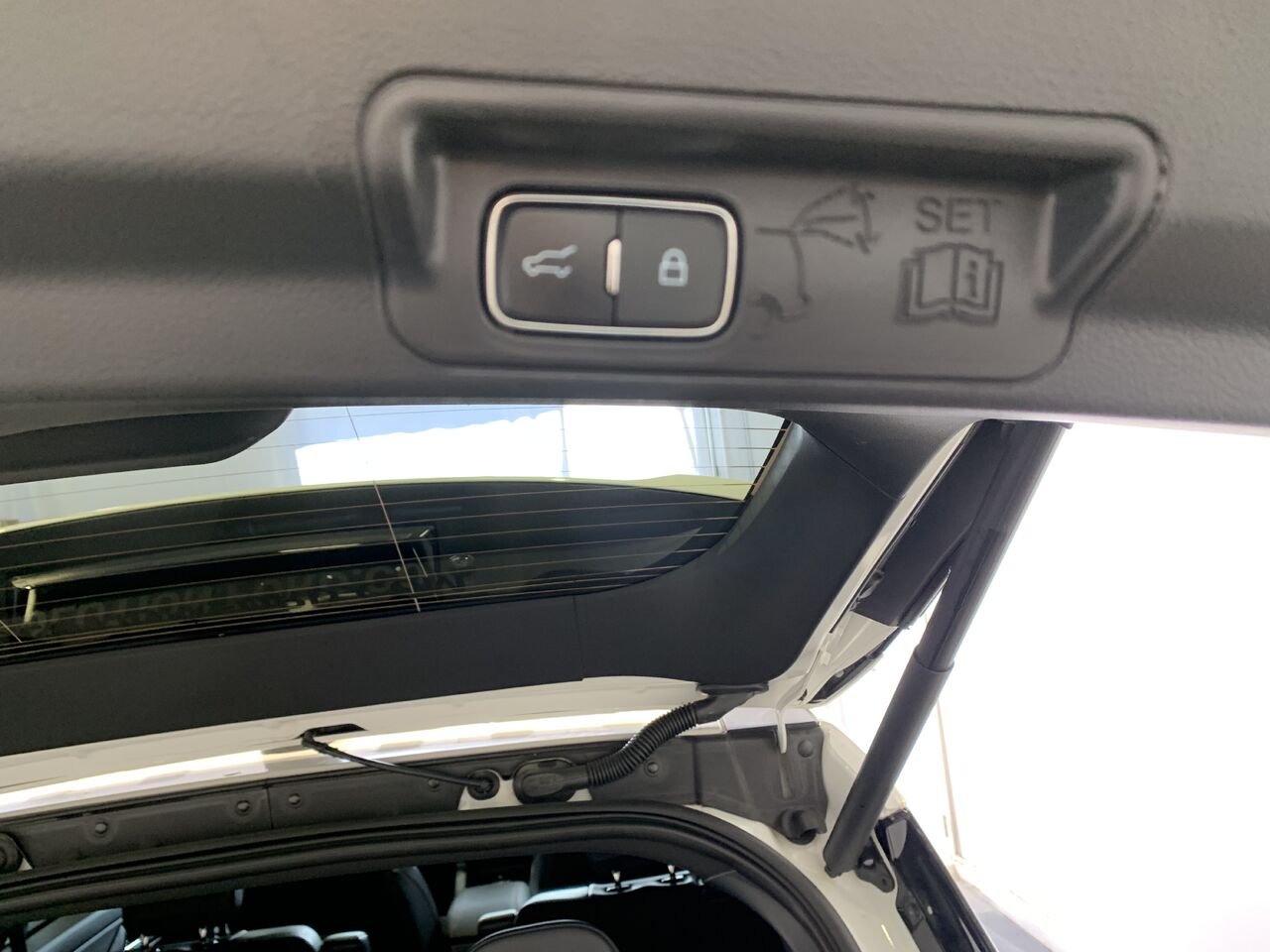 2025 Ford Explorer ST EXPLORER ST 4WD White Châteauguay - photo #11