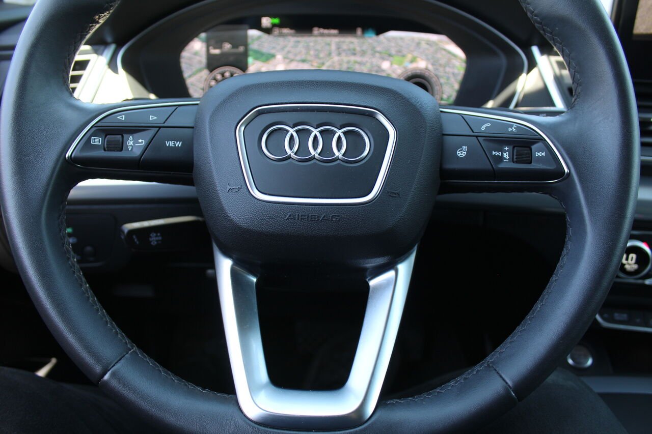 Audi Q5 VIN: WA1EABFY3N2063336 2022 Noir Sainte-Rose - photo #16