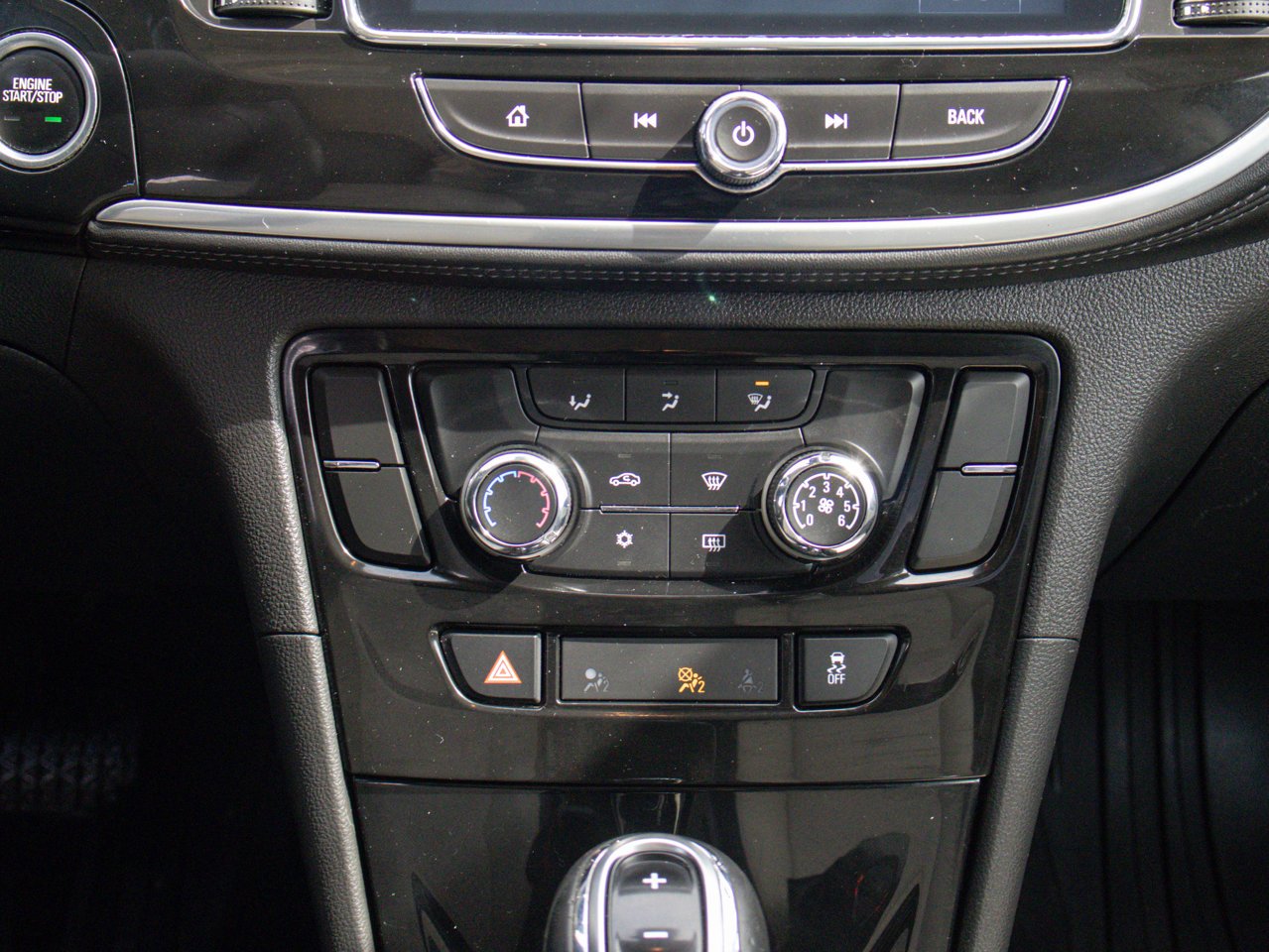 2020 Buick Encore AWD 4dr Preferred White Sherwood Park - photo #27