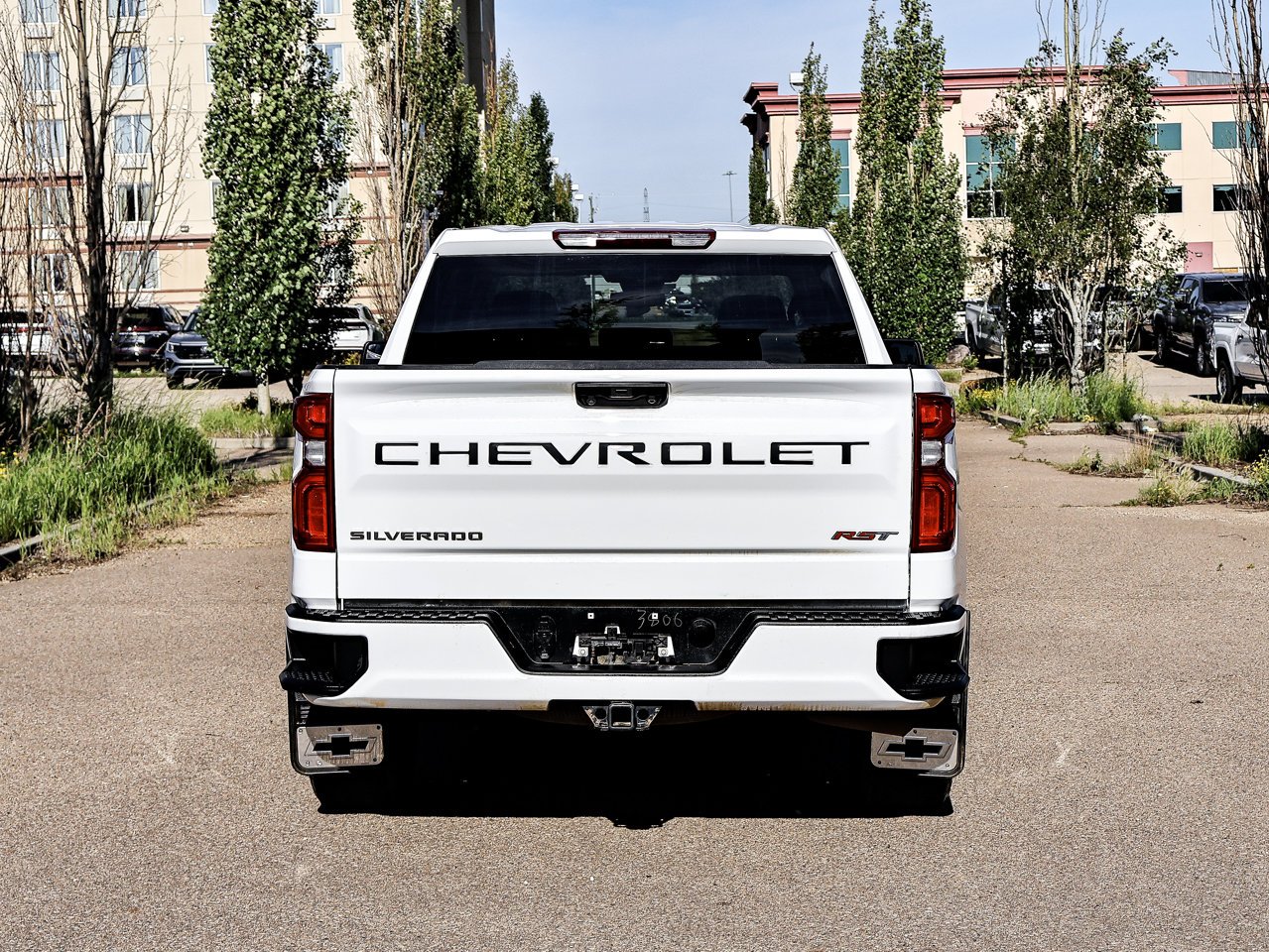 2024 Chevrolet Silverado 1500 4WD Crew Cab 147 RST White Sherwood Park - photo #11