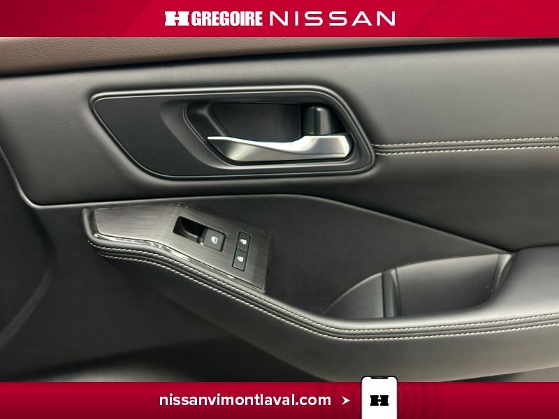 Nissan Rogue 2023 Blanc Laval - photo #11