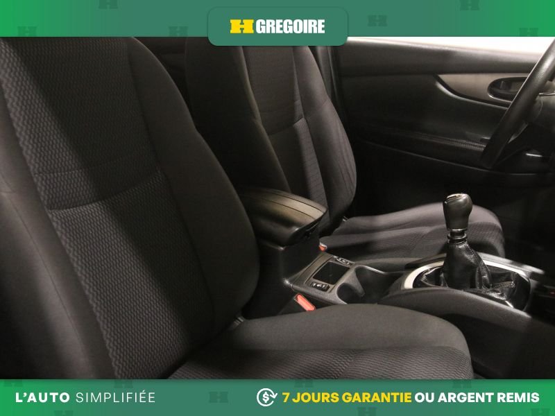 Nissan Qashqai 822289 | S FWD MANUEL AC GR ELECT CAM RECUL BLEUTOOTH 2020 Gris Laval - photo #28