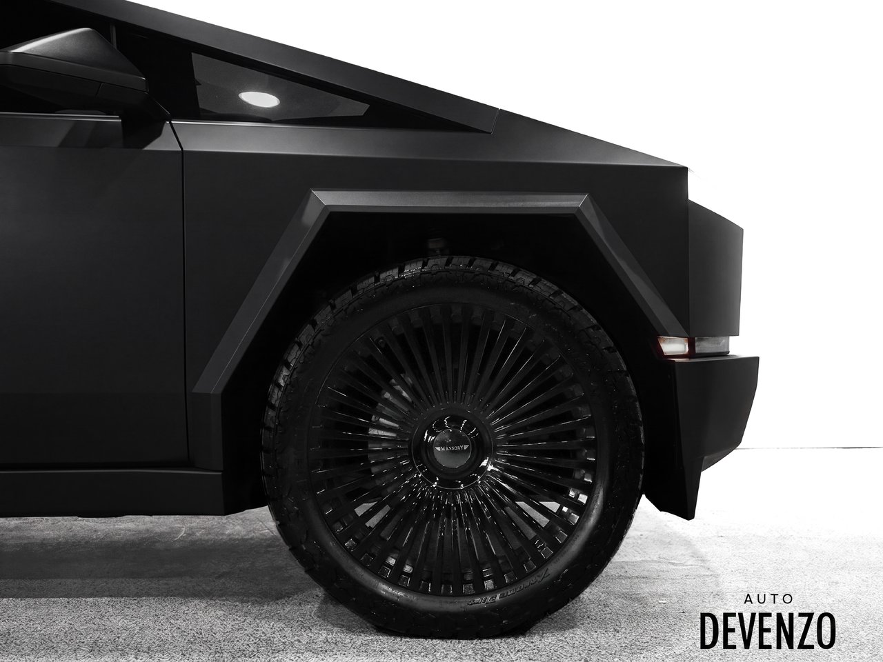 Tesla Cybertruck 2024 Argent Saint-Eustache - photo #4