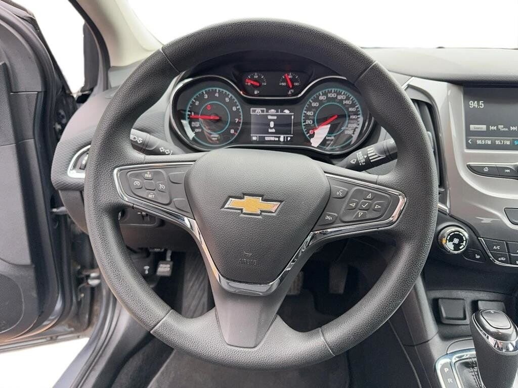 2018 Chevrolet Cruze VIN 1G1BE5SMXJ7122938 Grey Baie-Comeau - photo #11