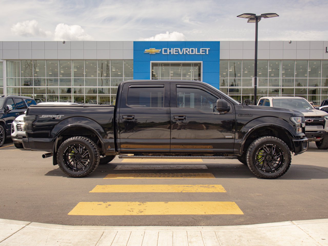 2016 Ford F-150 4WD SuperCrew 145 XLT Black Sherwood Park - photo #11