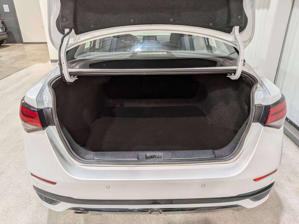 2024 Nissan Sentra SR Manual White Val-David - photo #8