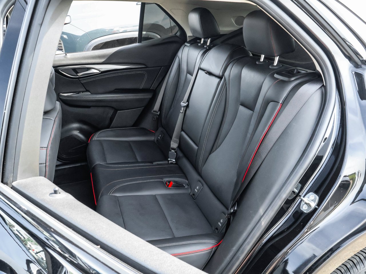 2022 Buick Envision AWD 4dr Essence Black Sherwood Park - photo #15