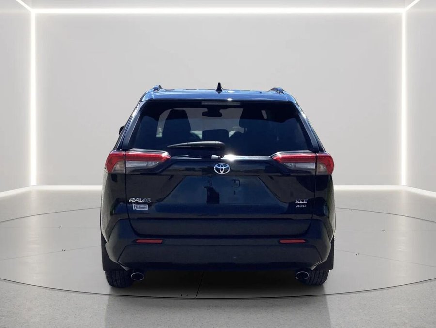 TOYOTA RAV4 XLE 2024 2024 Noir
