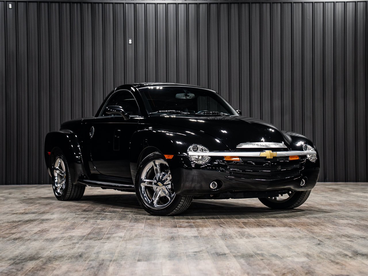 2006 Chevrolet SSR Reg Cab 116.0 WB Smokin' Asphalt Sherwood Park - photo #1