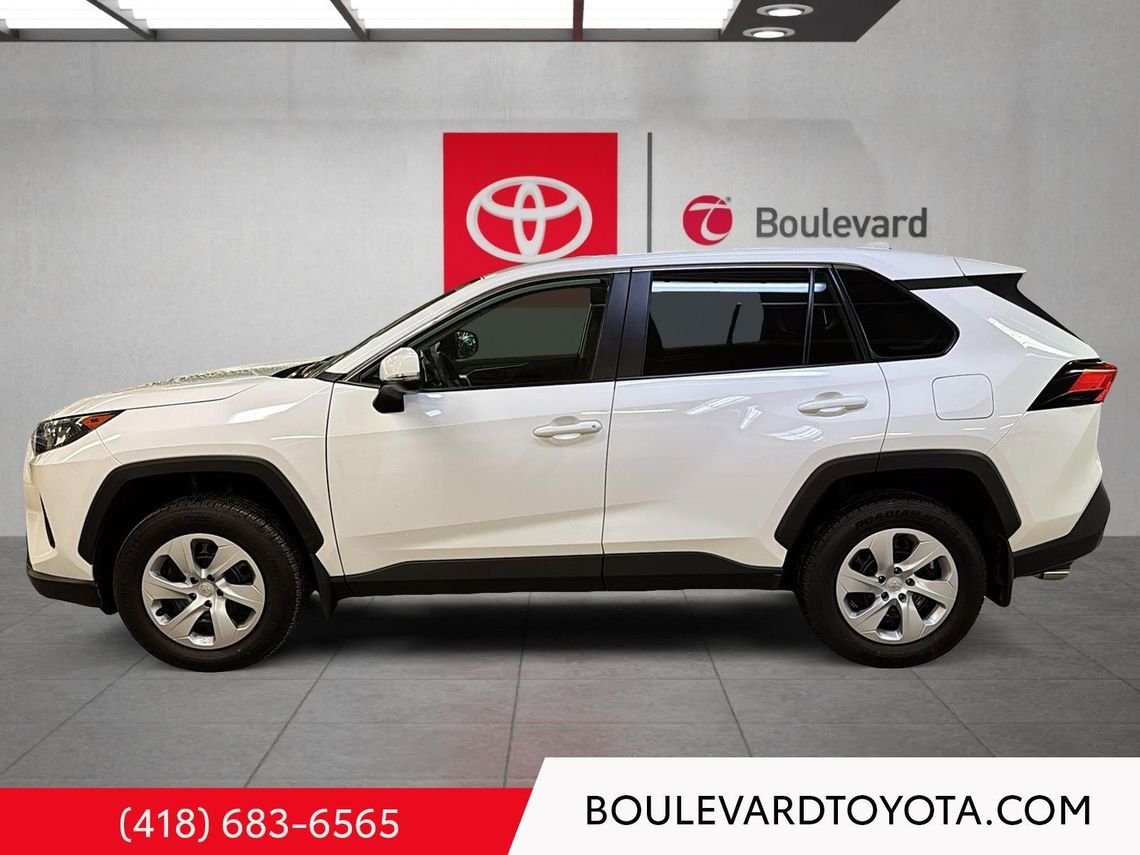 Toyota RAV4 531707-82 | LE, AWD 2024 blanc Québec - photo #6