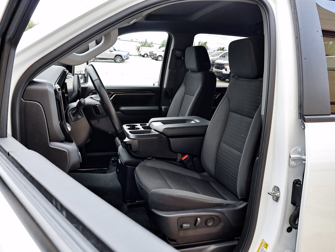2025 Chevrolet Silverado 2500HD 4WD Crew Cab 159 LT White Sherwood Park - photo #15
