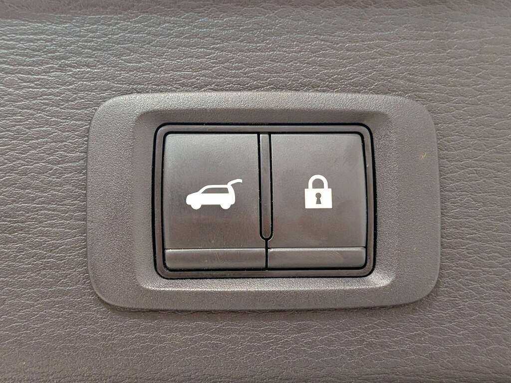 2023 Mitsubishi Outlander Plug-In Hybrid GT S-AWC Red Val-David - photo #9