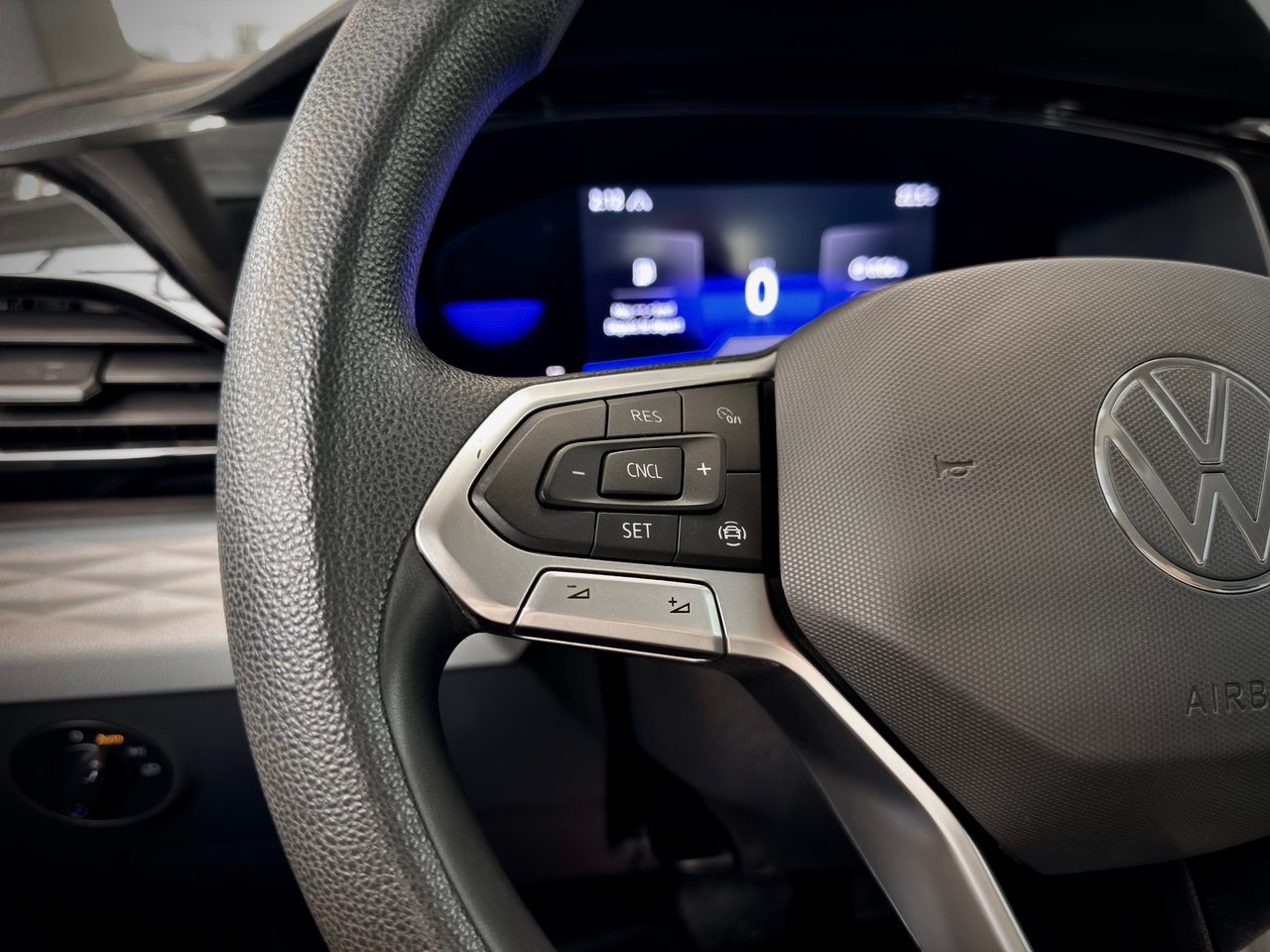 2022 Volkswagen Taos Black Notre-Dame-des-Prairies - photo #21