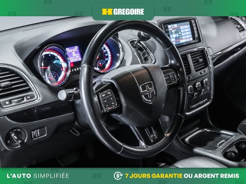 Dodge GR Caravan 820832 | 35th Anniversary AUTO AC MAGS CAM RECULE 2019 Rouge Laval - photo #11