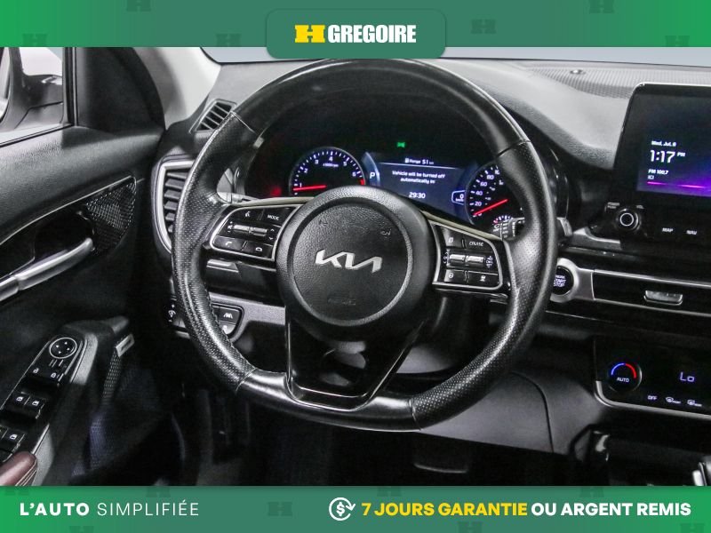 Kia Seltos 821104 | SX Turbo AUTO A/C CUIR TOIT NAV MAGS CAM RECUL BLE 2023 Blanc Laval - photo #20