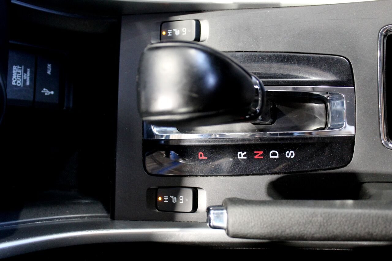 2013 Honda Accord Coupe VIN: 1HGCT1B85DA801943 Black Sainte-Rose - photo #15