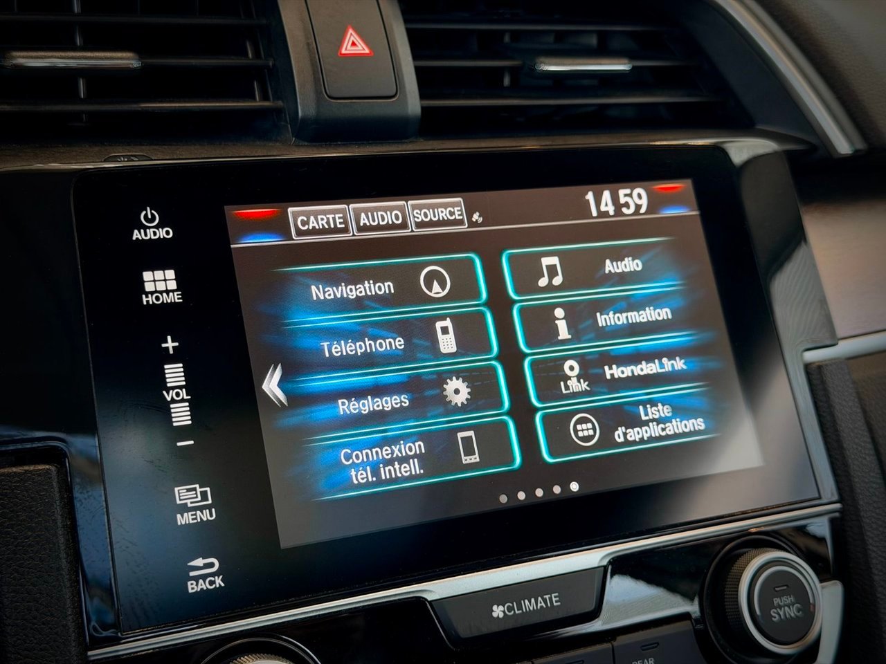 Honda Civic Sedan 2018 Blanc Notre-Dame-des-Prairies - photo #26
