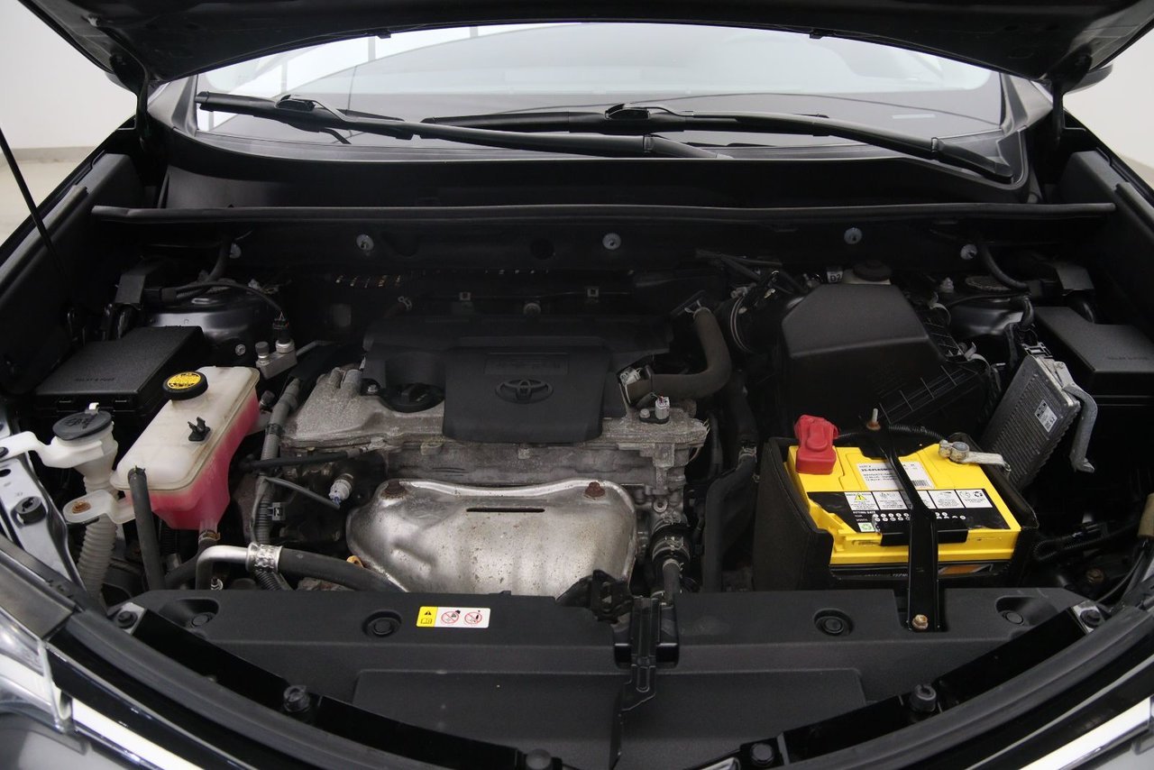2018 Toyota RAV4 VIN 2T3RFREV9JW852844 Grey Baie-Comeau - photo #14