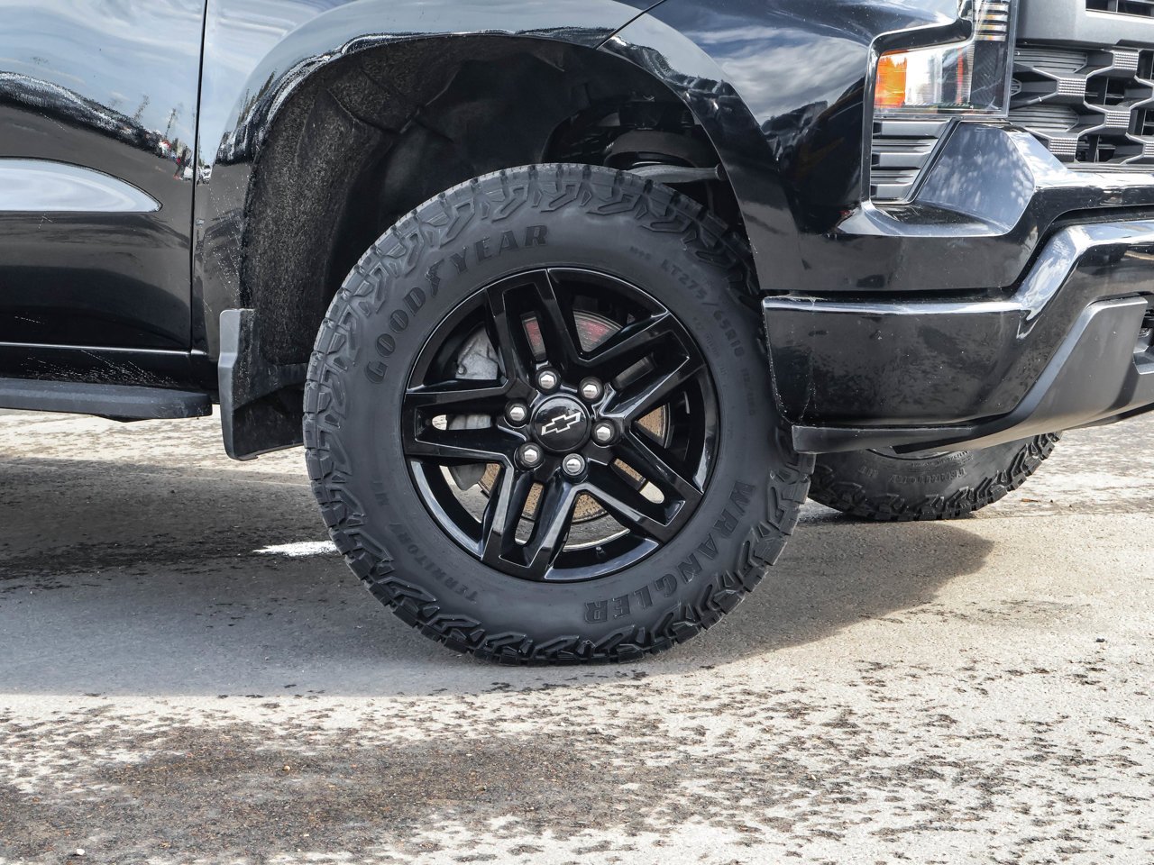 2024 Chevrolet Silverado 1500 4WD Crew Cab 147 Custom Trail Boss Black Sherwood Park - photo #10