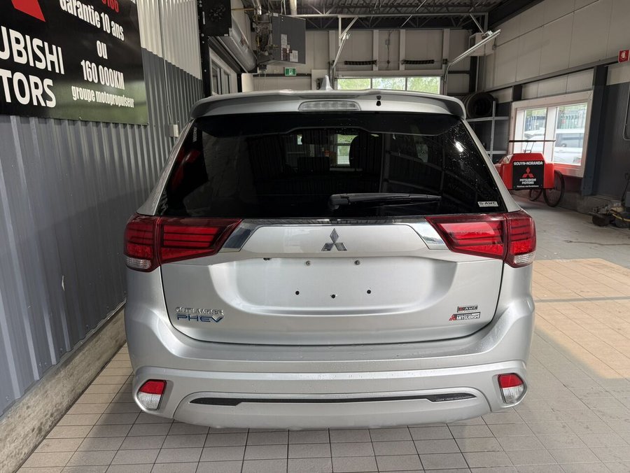 Mitsubishi Outlander PHEV SEL S-AWC 2020 Gris