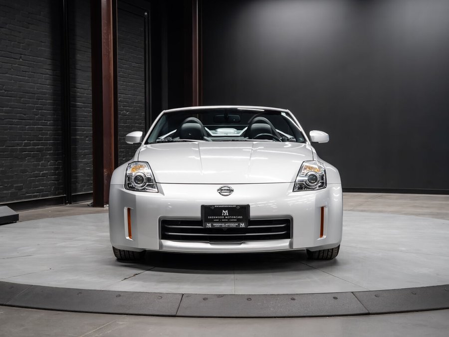 2006 Nissan 350Z 2006 Airstream