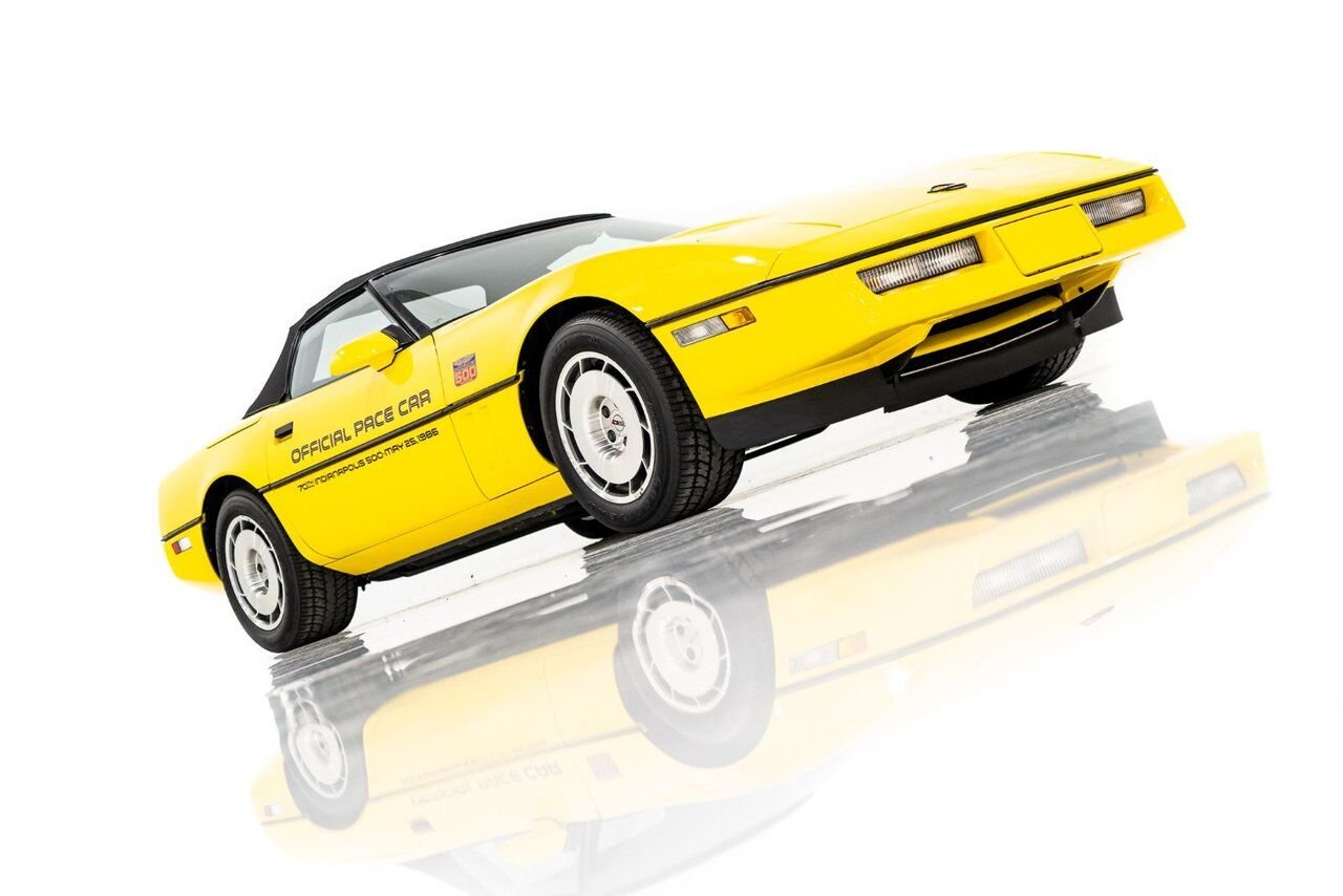 1986 Chevrolet Corvette Pace Car livery with only 17,380km (10,800miles) Yellow Montreal - photo #85