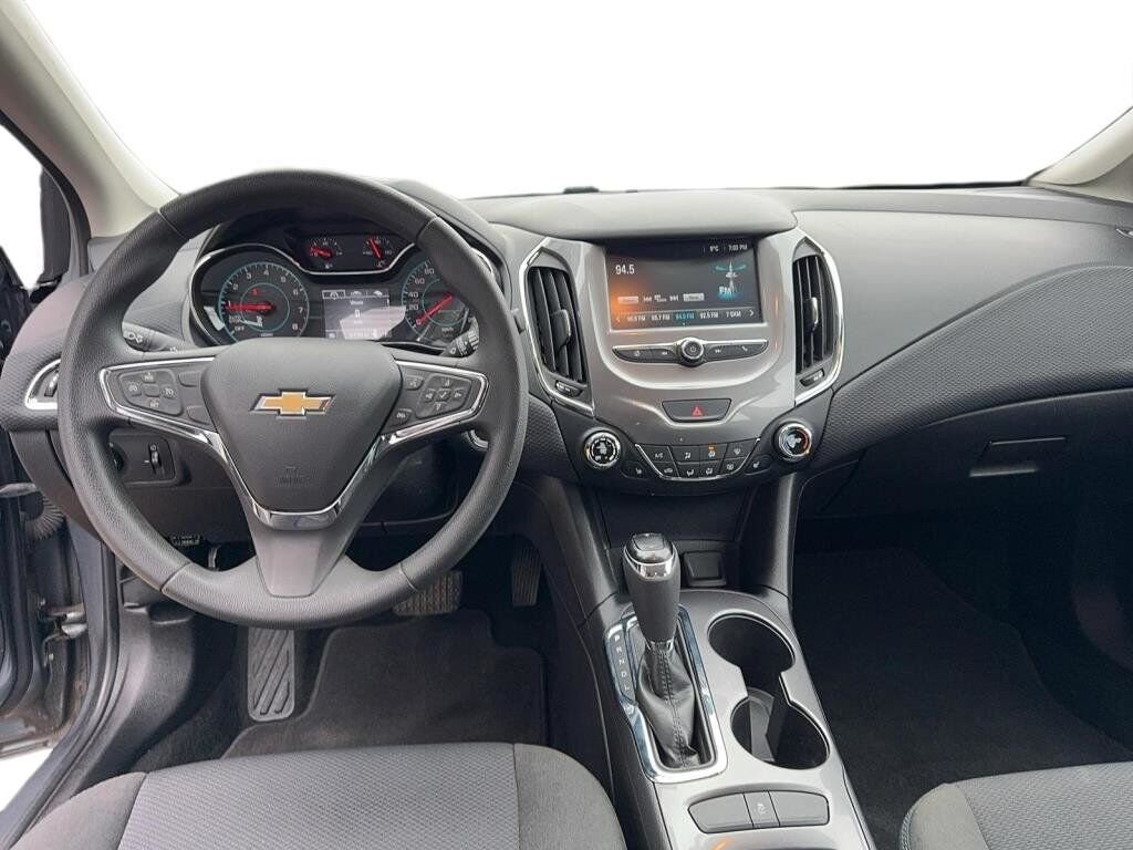2018 Chevrolet Cruze VIN 1G1BE5SMXJ7122938 Grey Baie-Comeau - photo #10