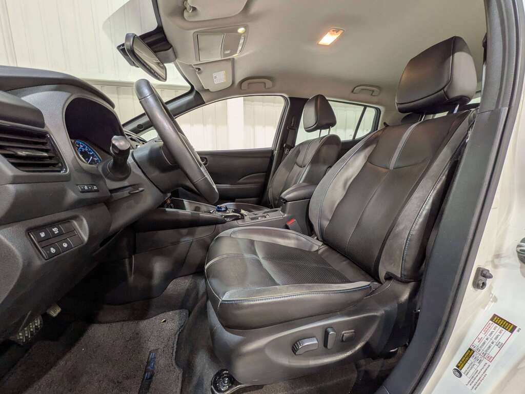 2020 Nissan LEAF SL PLUS Hatchback White Val-David - photo #1