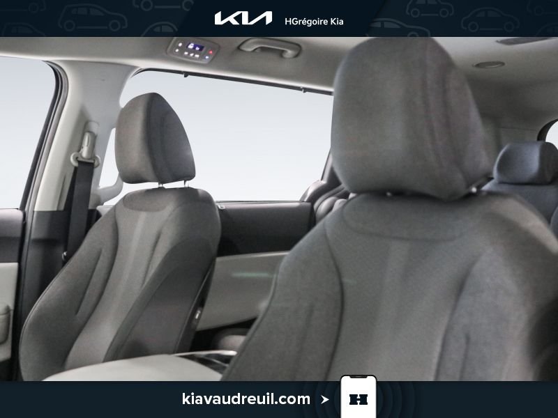 2022 Kia Carnival Grey Laval - photo #8