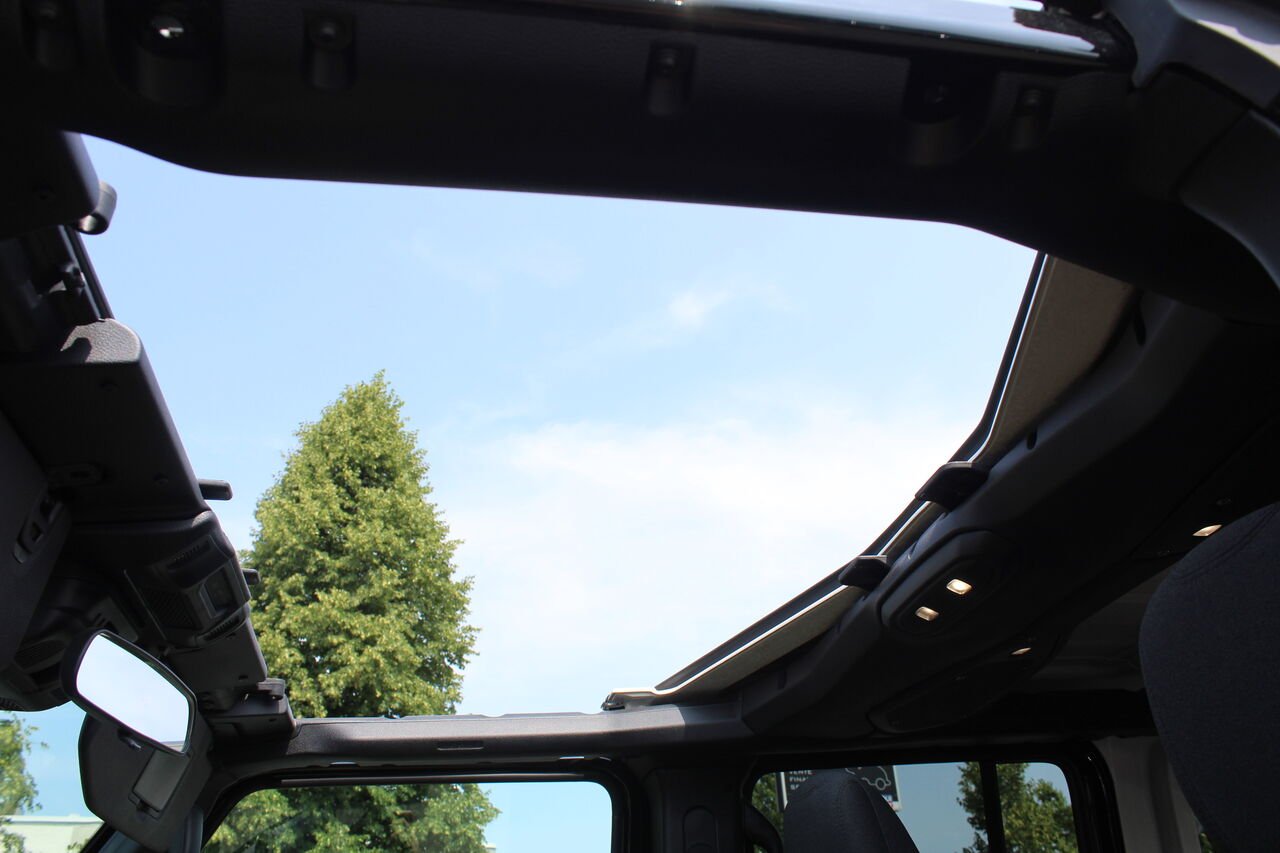 Jeep Wrangler 4xe VIN: 1C4RJXN61RW131569 2024 Noir Sainte-Rose - photo #8