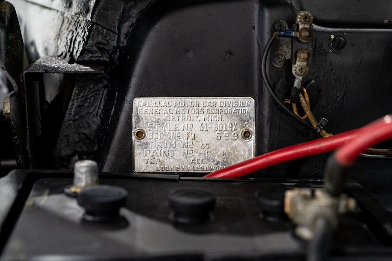 1951 Cadillac Fleetwood Unrestored factory black paint **PRICE IN USD** Black Montreal - photo #50