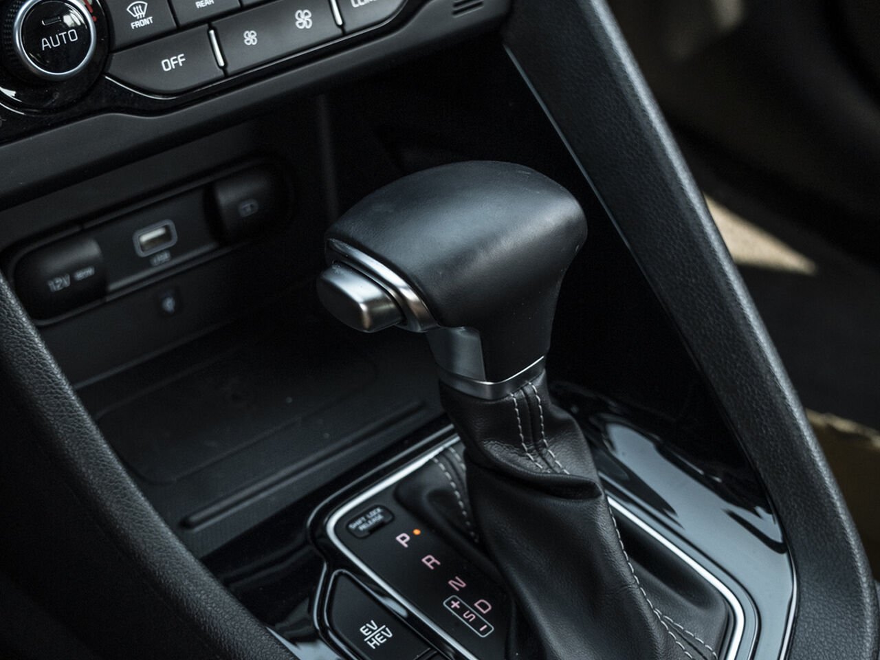 2021 Kia Niro Plug-in Hybrid Blue Gatineau - photo #21
