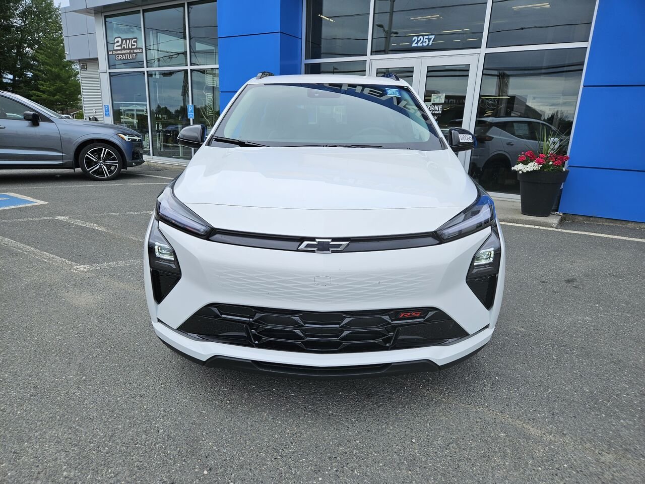 2027 Chevrolet Bolt RS 4 portes TA Summit White Thetford Mines - photo #5