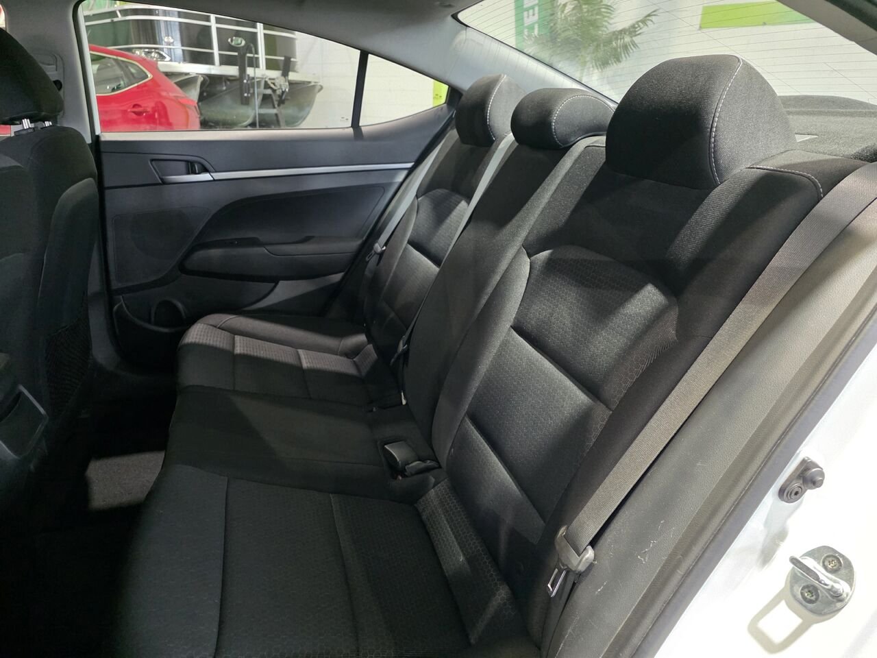 2017 Hyundai Elantra White  - photo #10