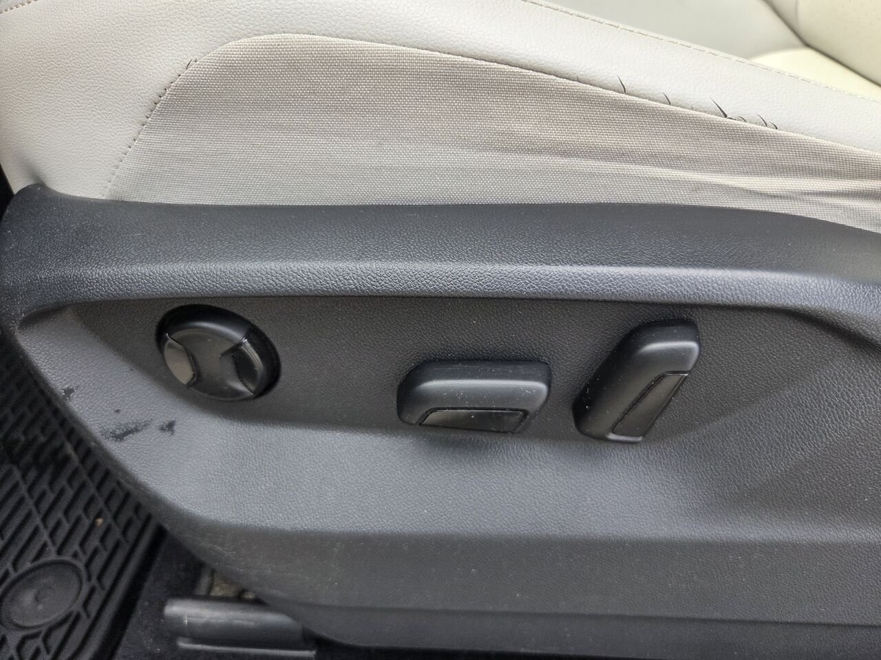 2019 VOLKSWAGEN TIGUAN Black Amos - photo #15