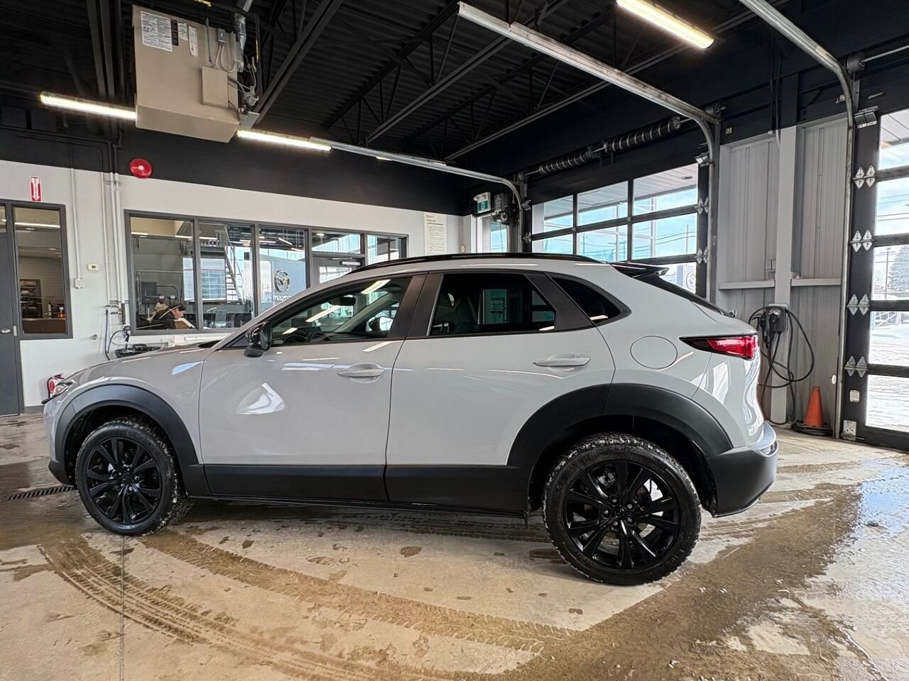 MAZDA CX-30 KURO GT TURBO 2026 Gris aéro métallisé Châteauguay - photo #3