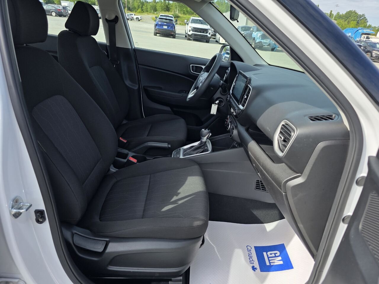 Hyundai Venue Essential IVT avec couleur deux tons 2021 Blanc Rouyn-Noranda - photo #19