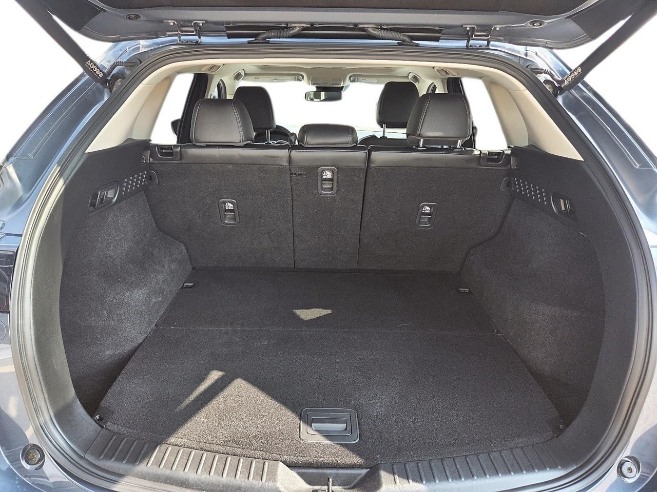2024 Mazda CX-5 VIN JM3KFBCM3R0358229 Grey Baie-Comeau - photo #24