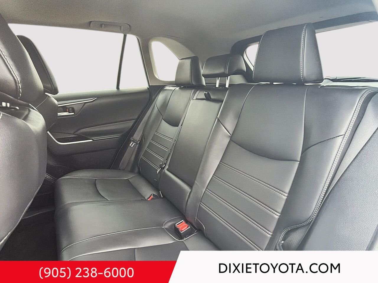 2023 Toyota RAV4 XLE PREMIUM AWD / HEATED SEATS / MOONROOF / LEATHER SURFACE / CARPLAY AND ANDROID AUTO Wind Chill Pearl Mississauga - photo #19