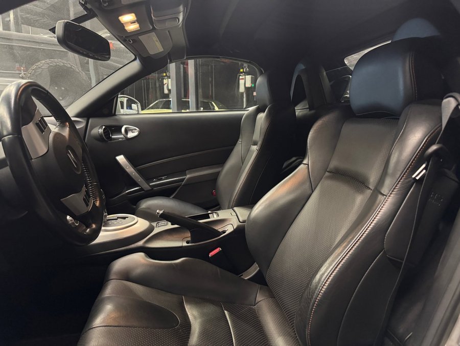 2006 Nissan 350Z 2006 Airstream