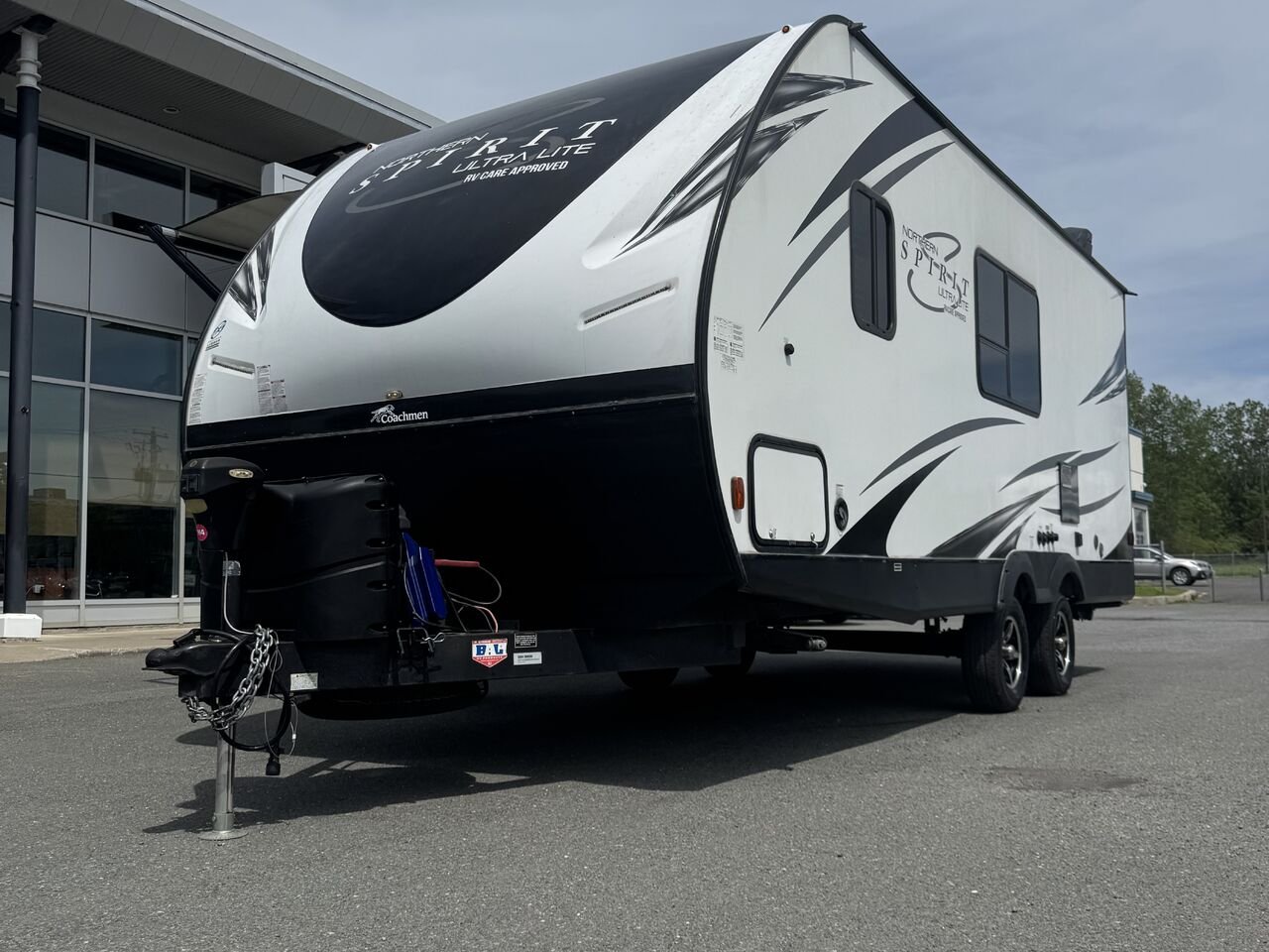 2019 COACHMEN NORTHERN SPIRIT 2342B White Granby - photo #5