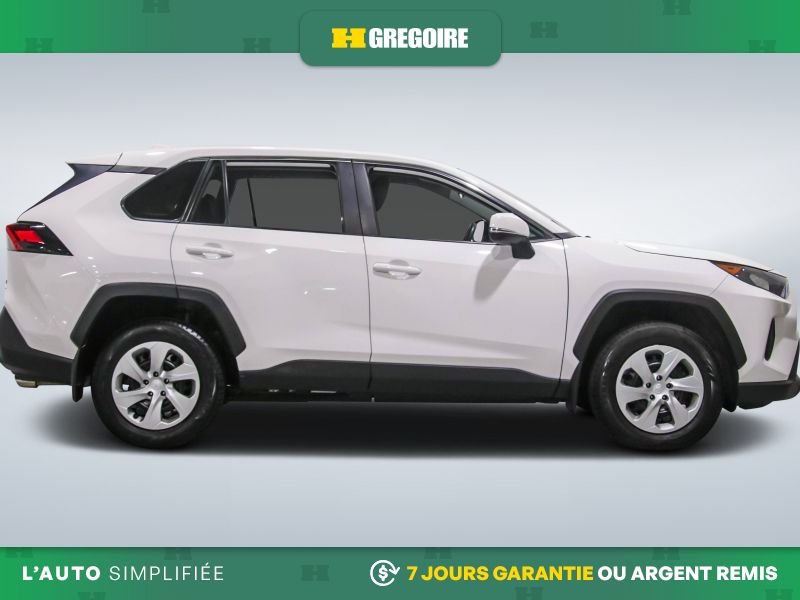 2022 Toyota Rav 4 White Laval - photo #10