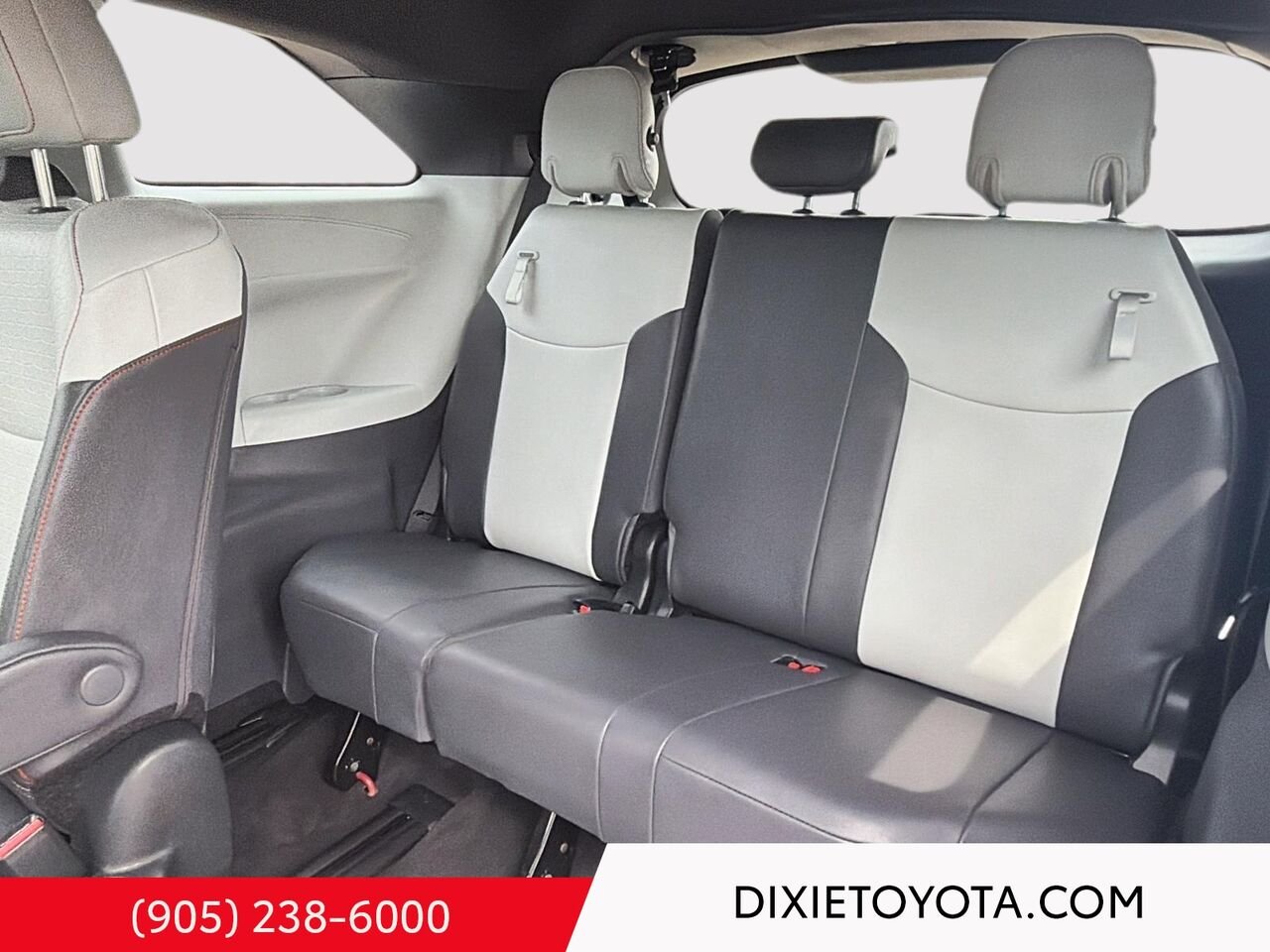 2023 Toyota Sienna XSE FWD HYBRID / CLEAN CARFAX / MOONROOF / ALLOY WHEELS / CARPLAY AND ANDROID AUTO Red Mississauga - photo #20